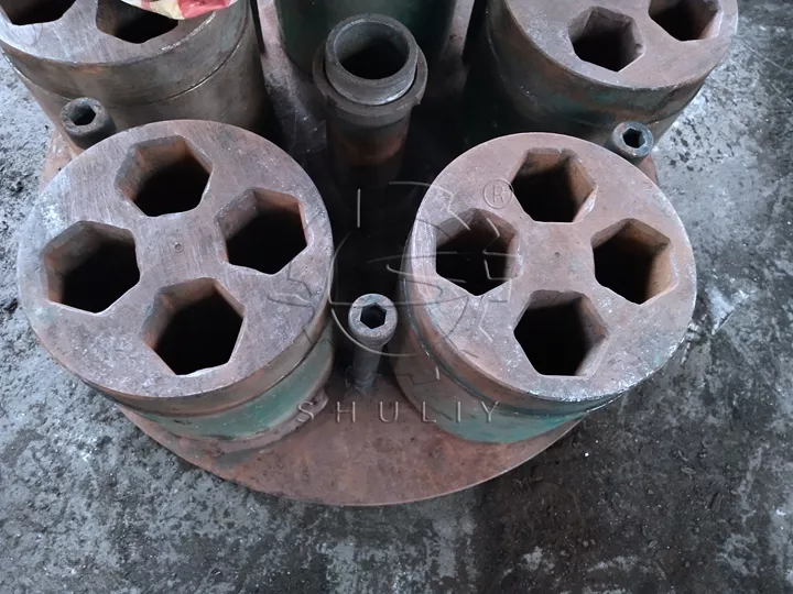 Máquina para fabricar briquetas de carbón