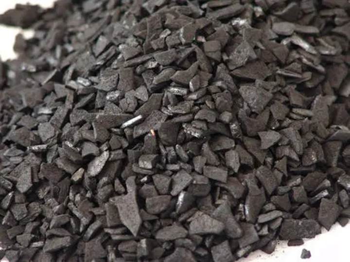 Carbón de cáscara de coco