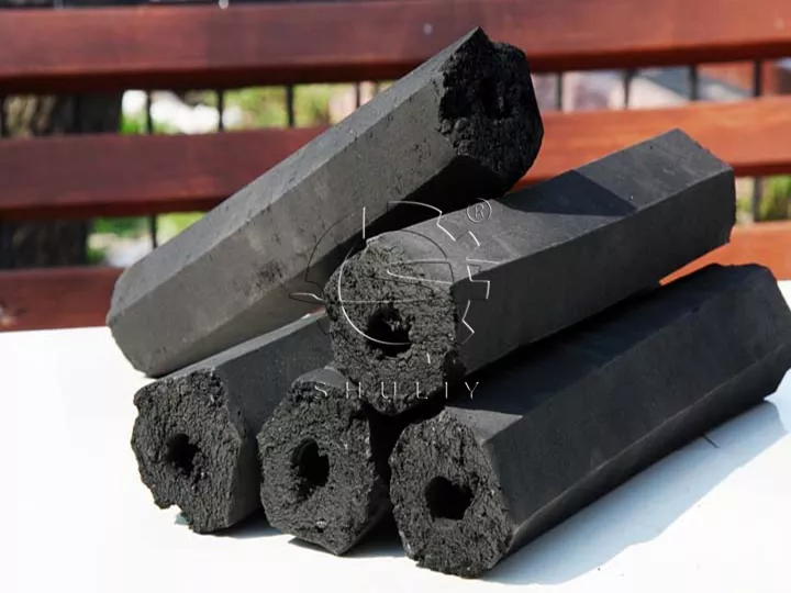 Producción de briquetas de carbón vegetal.