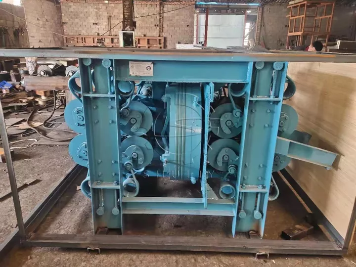 La industria eslovaca de procesamiento de madera adquirió una máquina peladora de madera